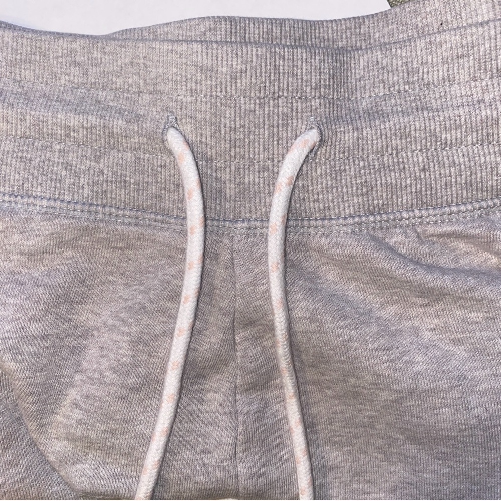 Women’s Reebok Shorts - Picture 6 of 6